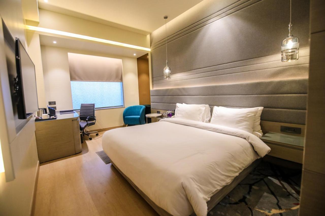 Radisson Blu Towers Kaushambi Delhi Ncr Hotel Ghaziabad Exterior foto Deluxe Room