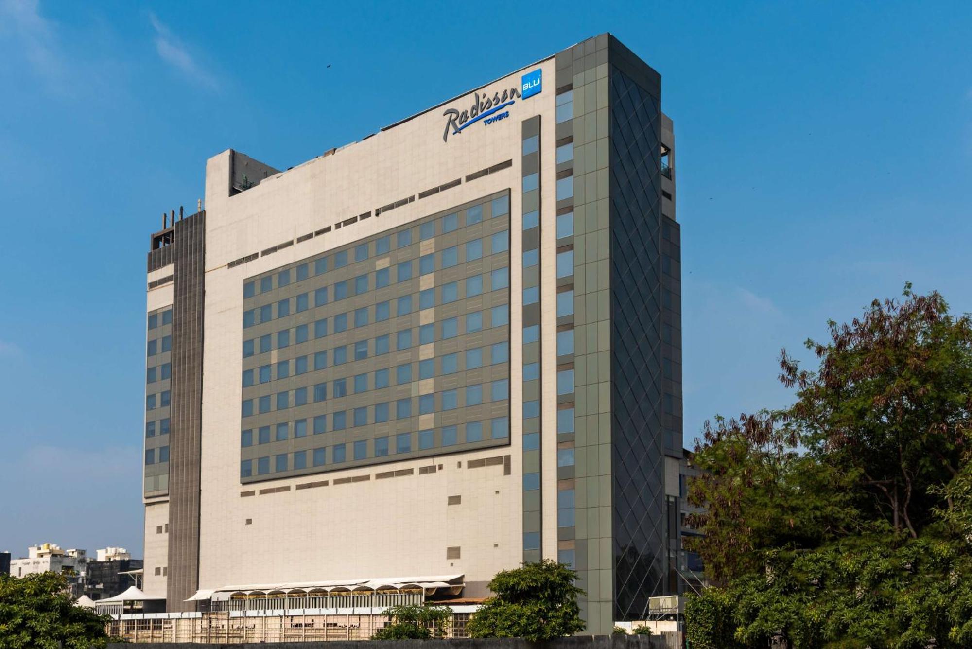 Radisson Blu Towers Kaushambi Delhi Ncr Hotel Ghaziabad Exterior foto The Park, Hyderabad
